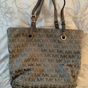 MIchael Kors JetSet Tote